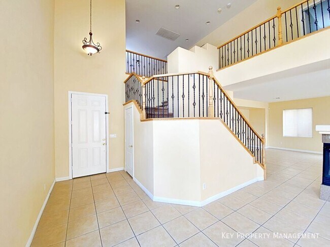 Building Photo - 9057 Spinning Wheel Ave