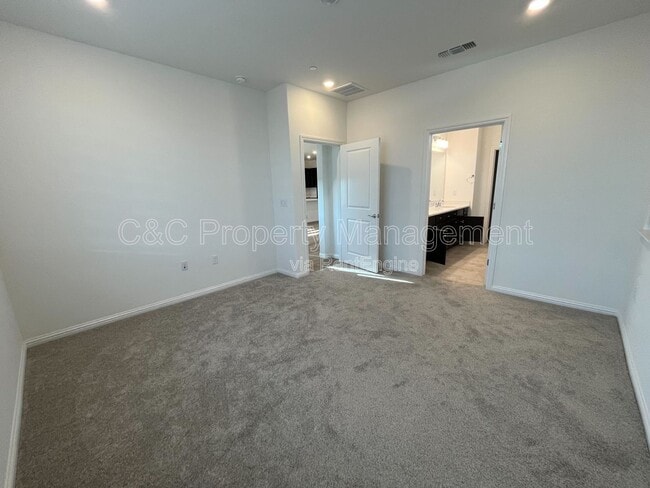 Building Photo - 3102 Barnowl Wy