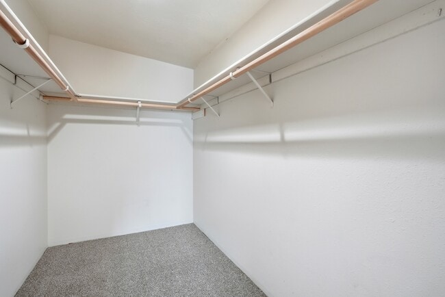 Building Photo - 611 S Ferrall St