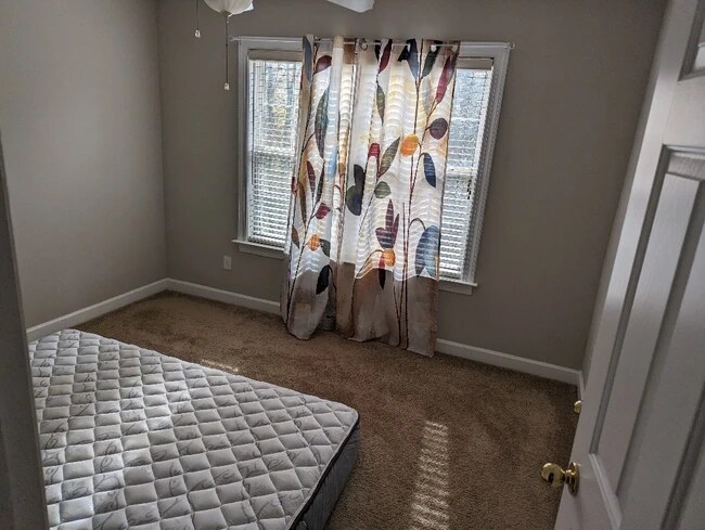 Building Photo - 9559 Numenore Dr