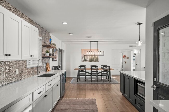 Building Photo - 3207 N 69th Pl