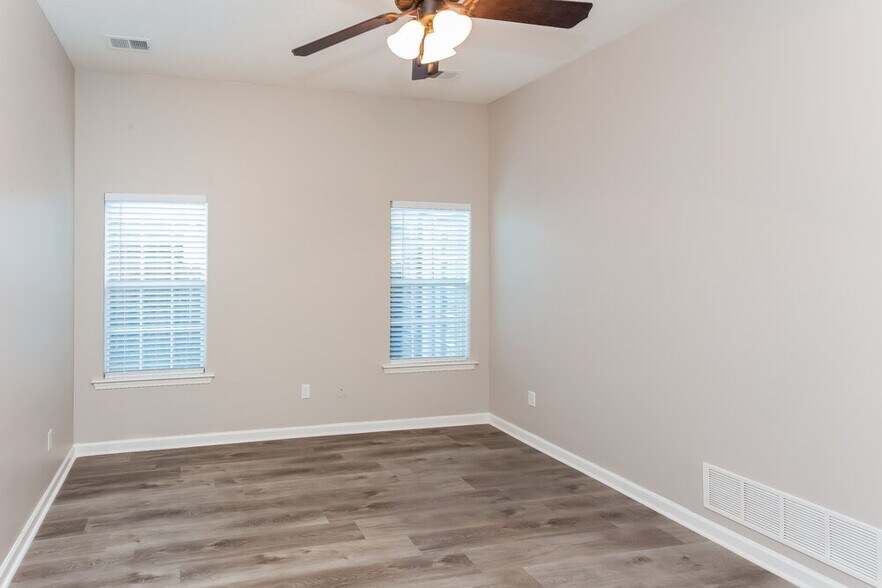 Building Photo - 7872 Allen Ridge Ln