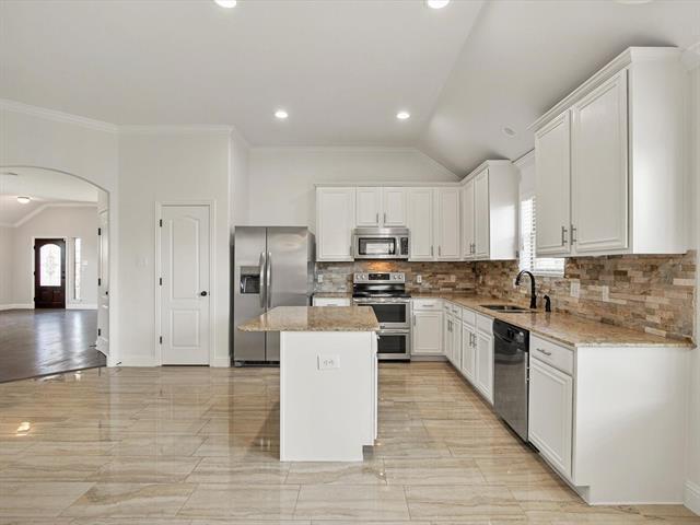 Building Photo - 224 Linden Ct