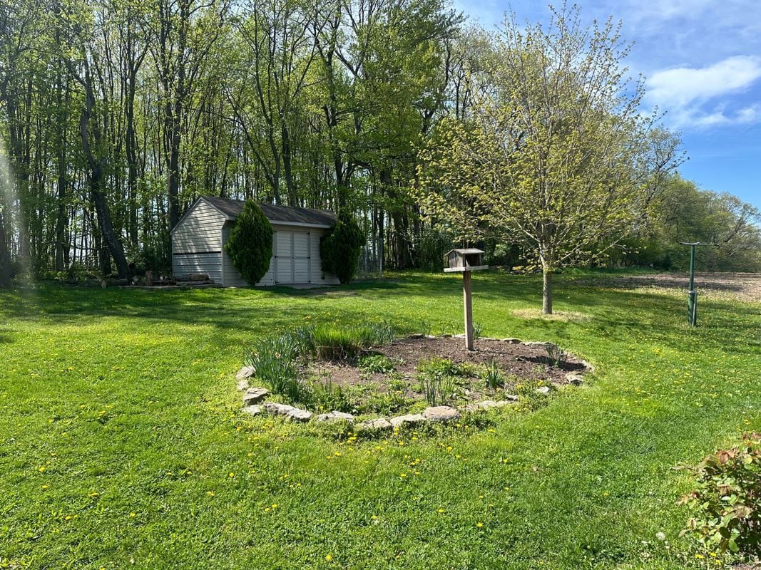 Building Photo - 2156 Hollow Rd