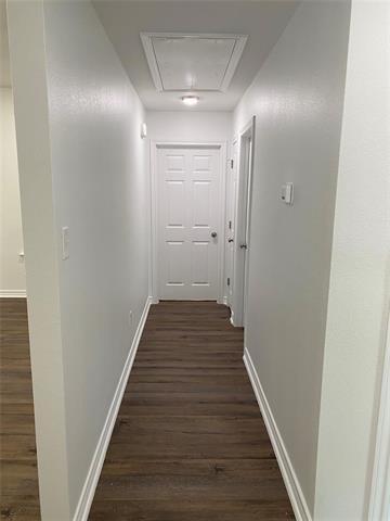 Building Photo - 521 E Sears St