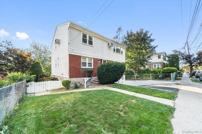 Building Photo - 105 Hillview Ave