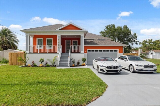 Building Photo - 8605 Inwood Dr