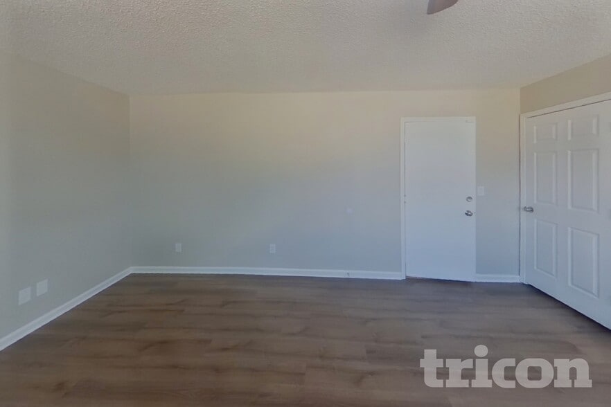 Building Photo - 1140 Modell Dr