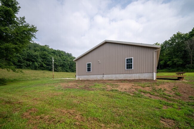 Building Photo - 7795 Loches Rd