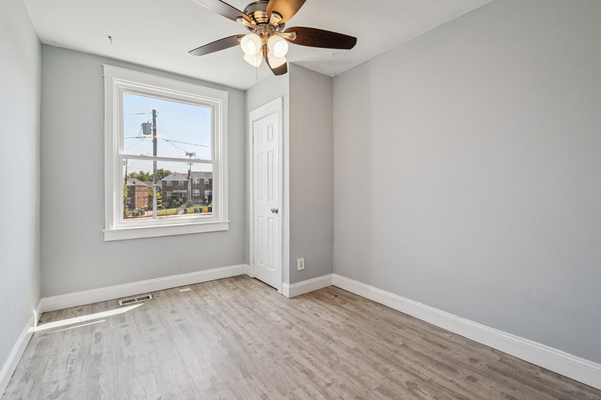 Building Photo - 3420 Erdman Ave