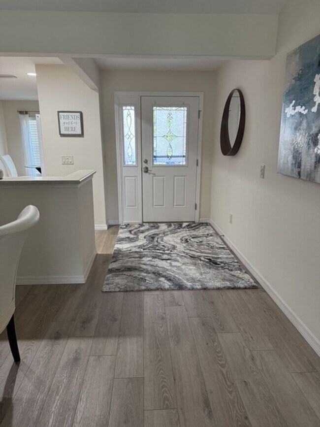 Building Photo - Fully Furnished 3/2 in beautiful Villages Community