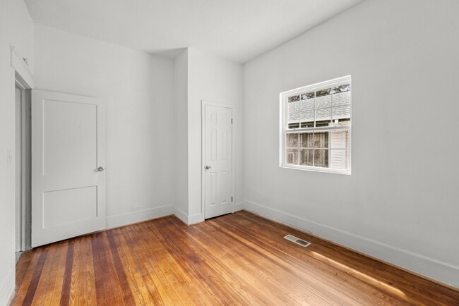 Building Photo - 1520 34th Ave N