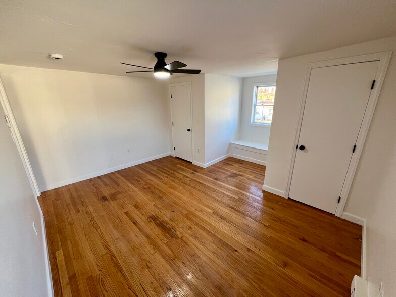 Building Photo - 40 Watch St