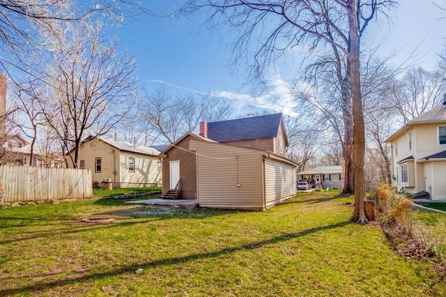 Building Photo - Freshly Updated 2-Bed Home in Independence!