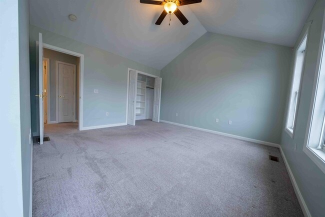 Building Photo - 59 Dicandra Dr