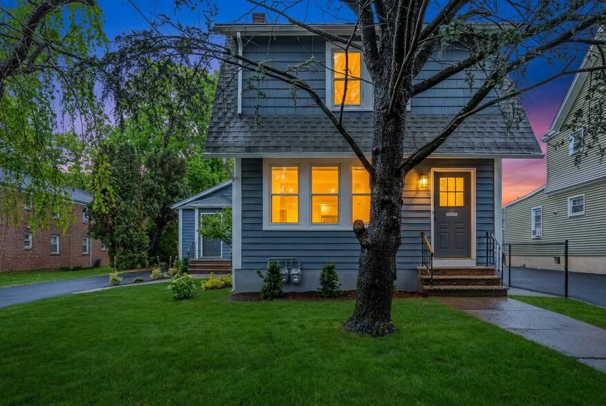 Building Photo - 315 Park Ave