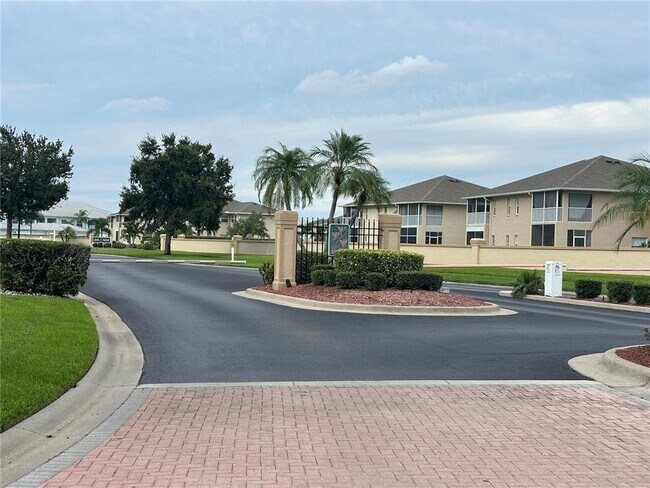 Building Photo - 5771 Sabal Trace Dr