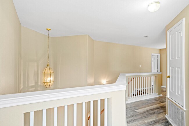 Building Photo - 137 Red Hawk Ridge