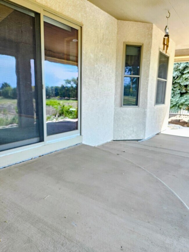 Building Photo - ALL PROSPECTIVE TENANTS MUST SUBMIT A $58 ...
