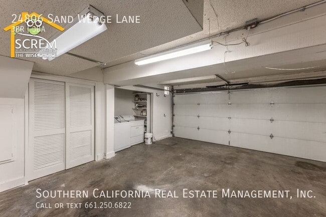 Building Photo - Three bedroom Townhome at Valencia Fairways