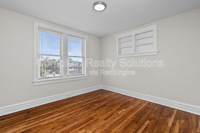 Building Photo - 4175 McRee Ave