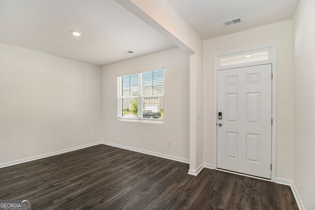 Building Photo - 568 Whitman Ln