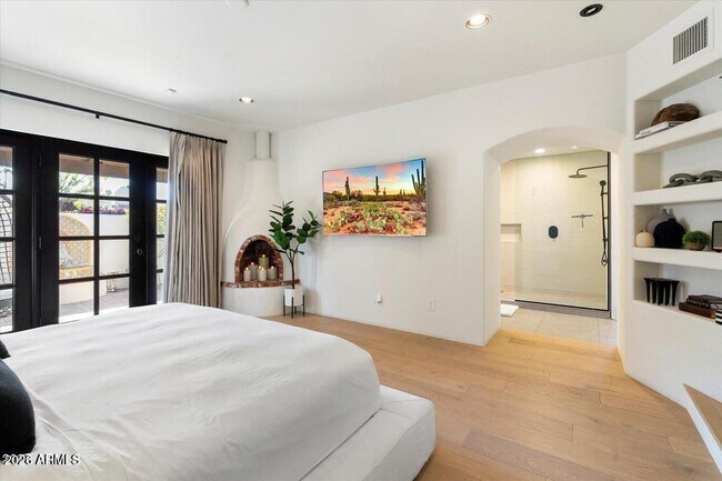 Building Photo - 9836 E Topaz Dr