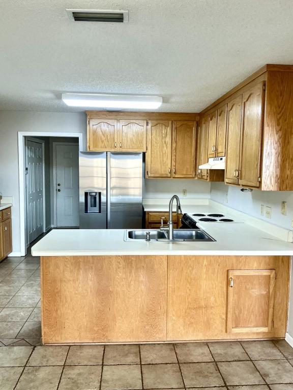 Building Photo - 617 Green Dr