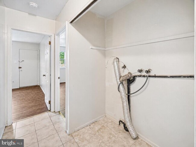 Building Photo - 2827 Norcross Ln