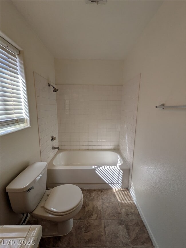 Building Photo - 2462 Cavern Cove Way