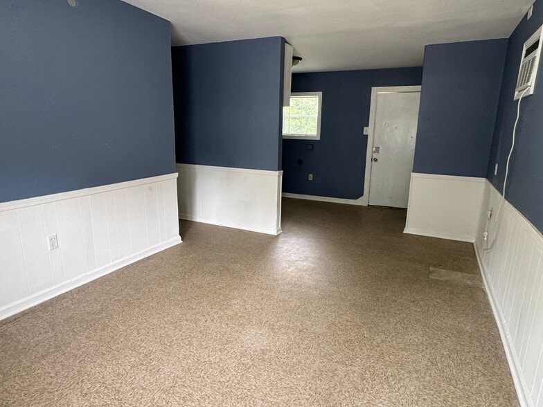 Building Photo - 5965 Denova St