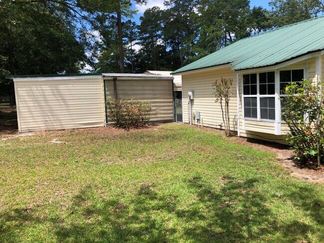 Building Photo - Charming Georgia Retreat: Spacious 3BD/2BA...
