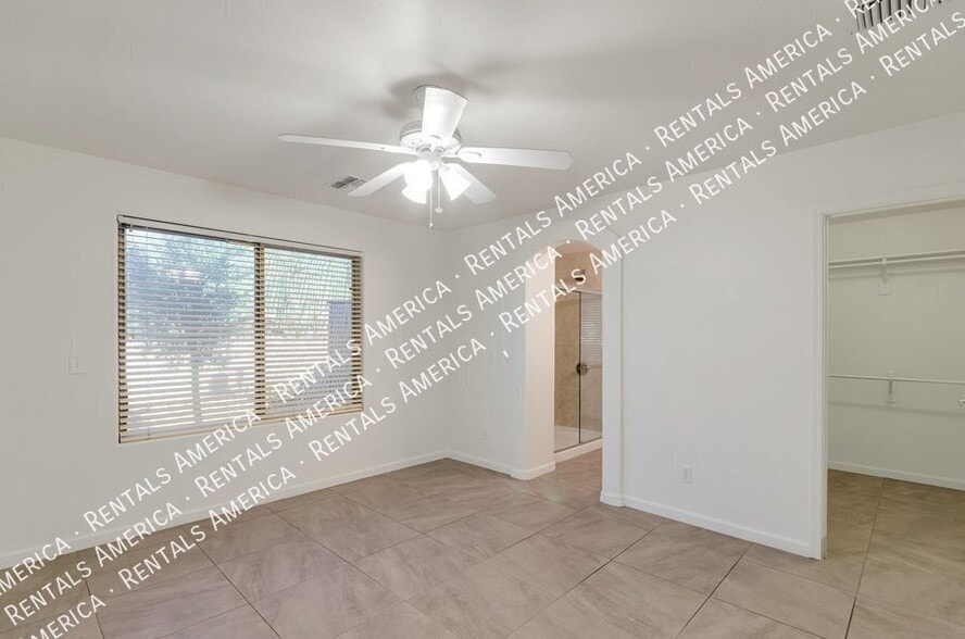 Building Photo - 8445 S Burien Rd