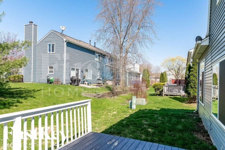 Building Photo - 2406 Aspen Dr