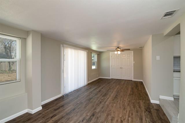 Building Photo - 636 Schieme St