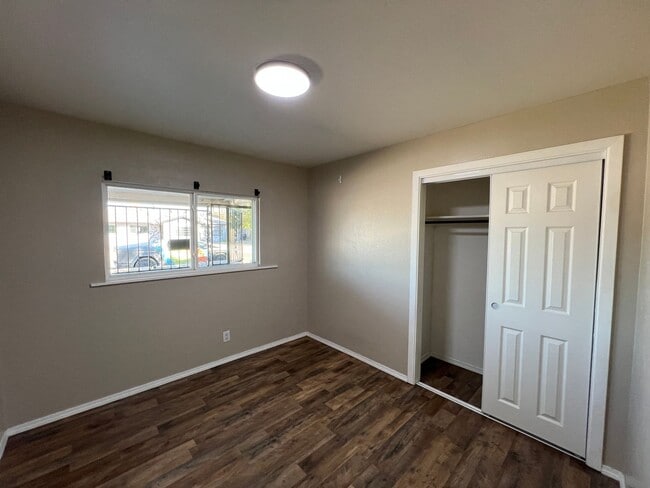 Building Photo - 4 Bedroom Home Available Near Comanche Rd ...