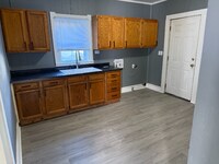 Building Photo - 629 Willard St