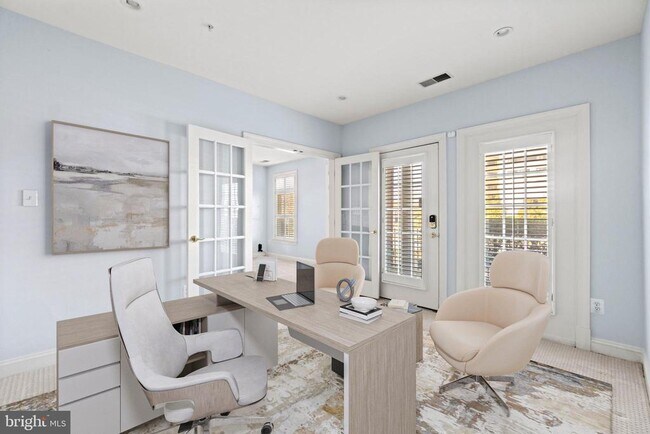 Building Photo - 12168 Chancery Station Cir