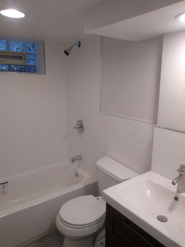 Building Photo - 3br/2ba Linden Hills Charmer - Great Location, Professional Management!