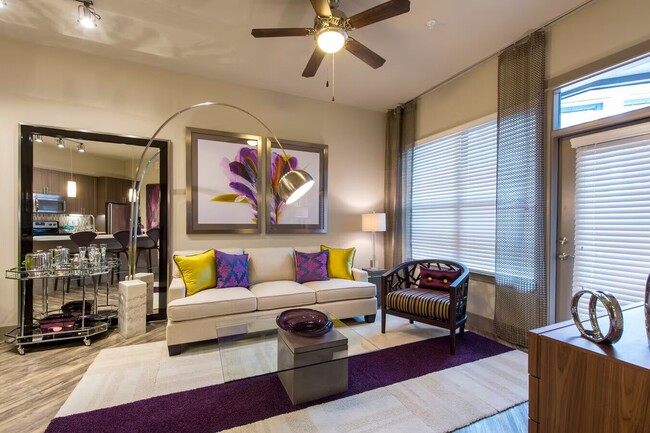 Building Photo - Sleek, Stylish, $1,000 Off