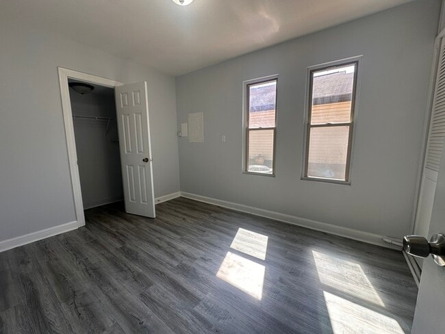 Building Photo - 4024 Zinfandel Way