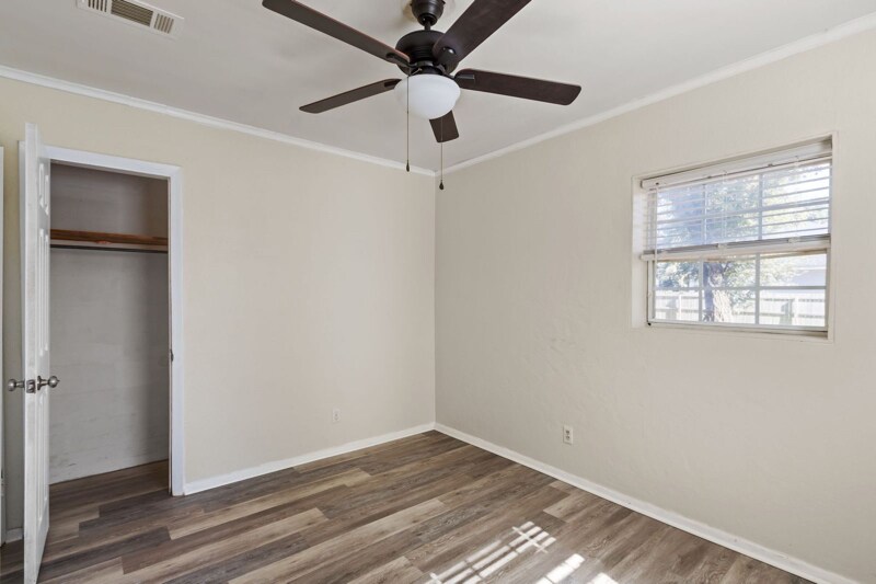 Building Photo - 1208 N D St