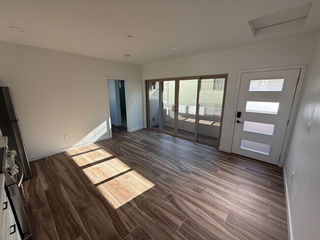 Building Photo - Newly Built 1-Bedroom ADU in Prime Pacific...