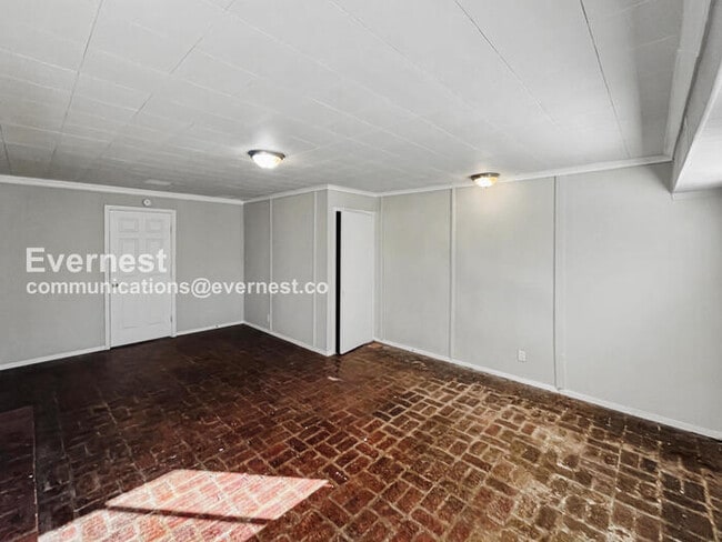 Building Photo - 4551 Manila Dr