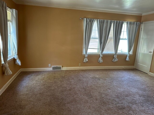 Building Photo - 405 S Hine Ave