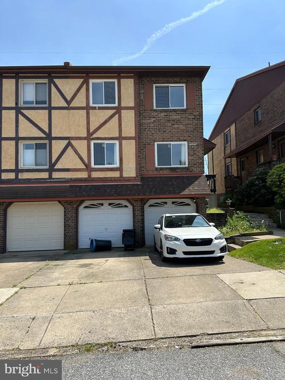 Building Photo - 15173 Beverly Dr
