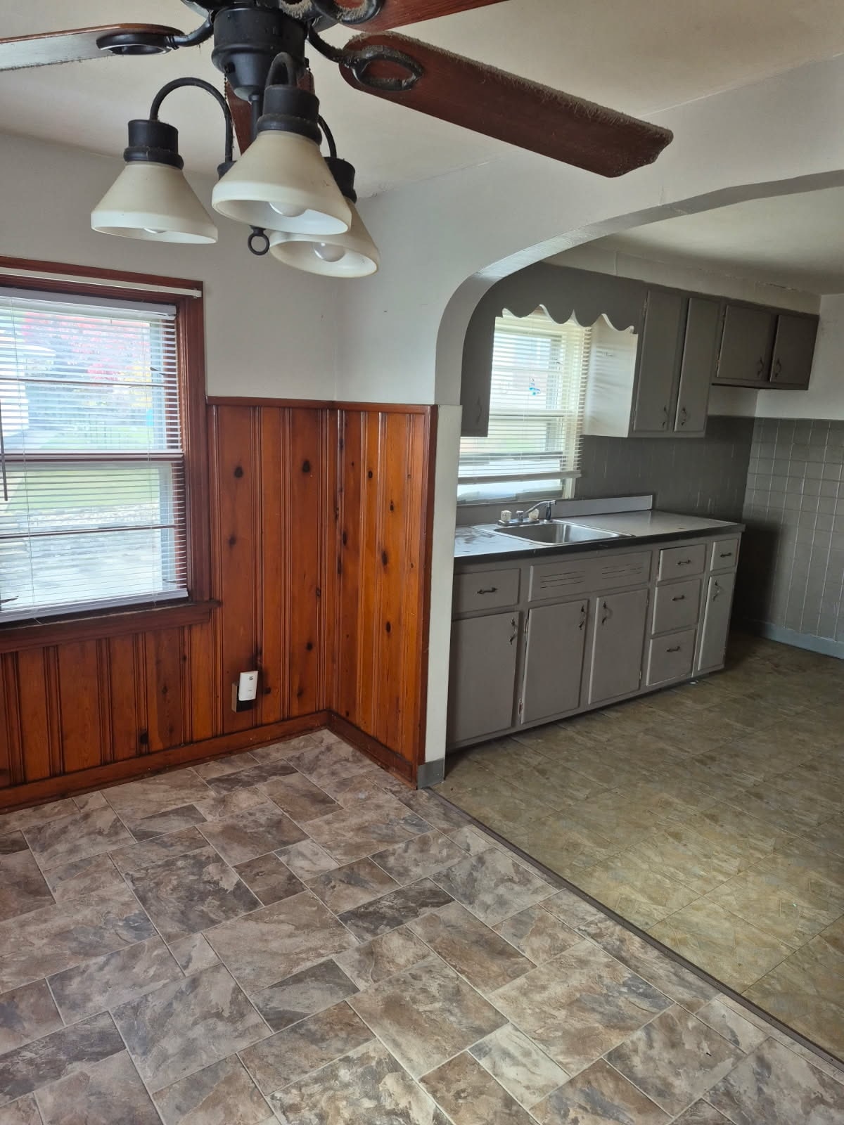 Building Photo - 19 Charles St