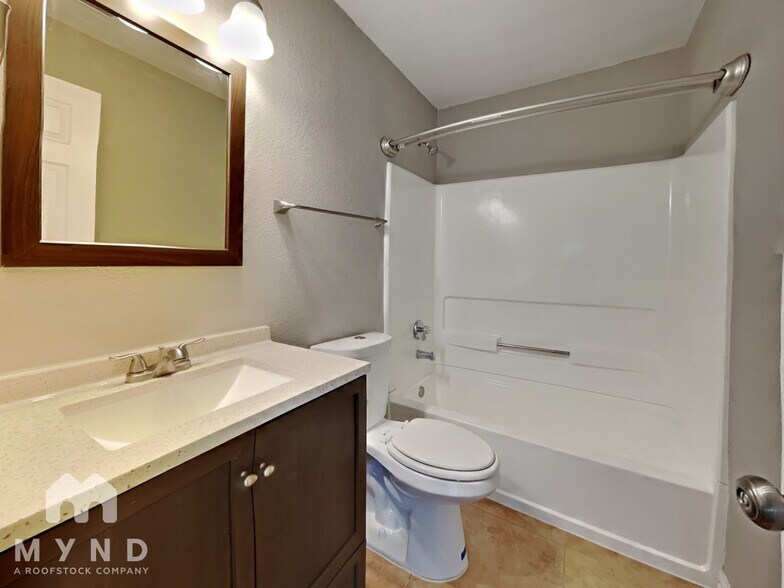 Building Photo - 3511 Candlehead Ln