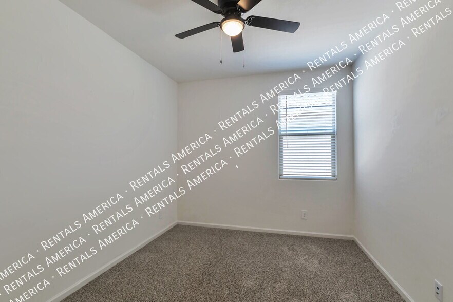 Building Photo - 10429 W Granderson St