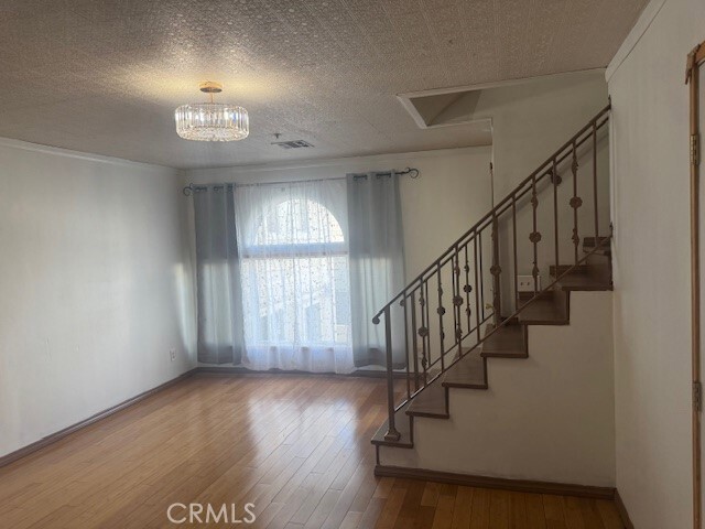 Building Photo - 428 N Hollywood Way